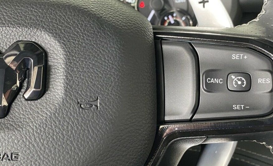 2022 Ram 1500 TRX 1039 Miles Diamond Black Crystal Pearlcoat 4D Crew Cab 6.2L Su