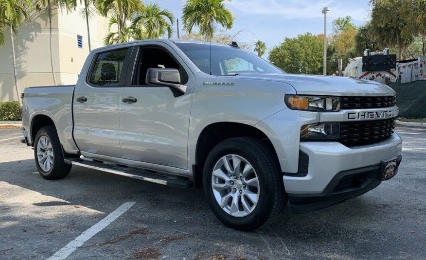 2020 Chevrolet Silverado 1500 Custom 49608 Miles Silver Ice Metallic 4D Crew Cab