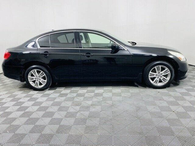 2011 INFINITI G25 X