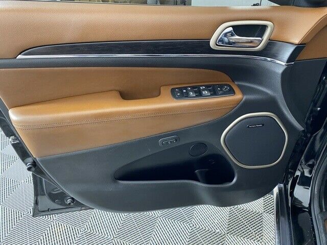 2017 Jeep Grand Cherokee Summit
