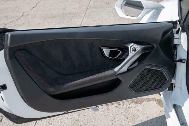 2017 Lamborghini Huracan 2DR CNV