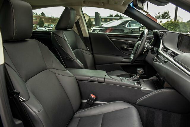 2019 Lexus ES 350 With Navigation