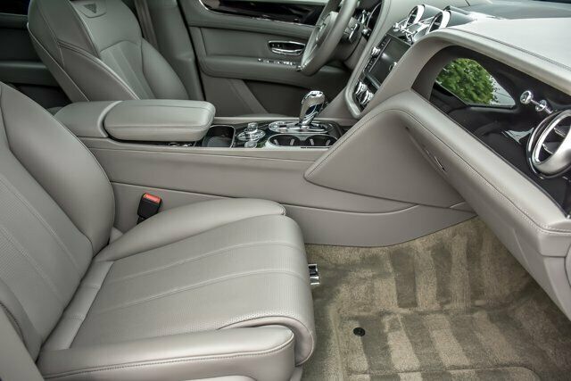 2018 Bentley Bentayga Onyx