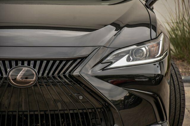 2019 Lexus ES 350 With Navigation