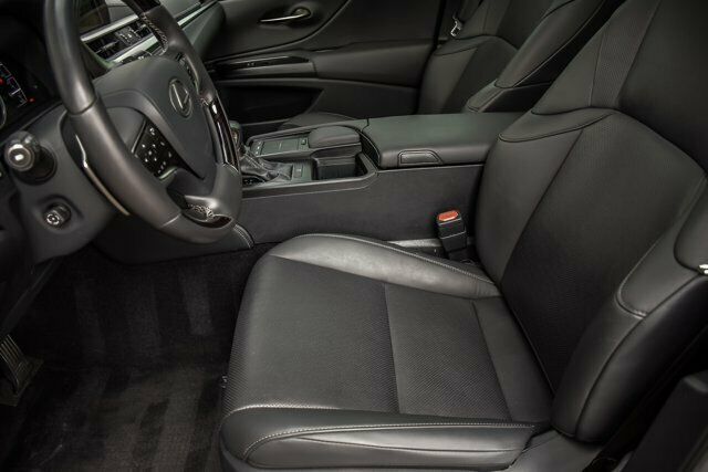 2019 Lexus ES 350 With Navigation