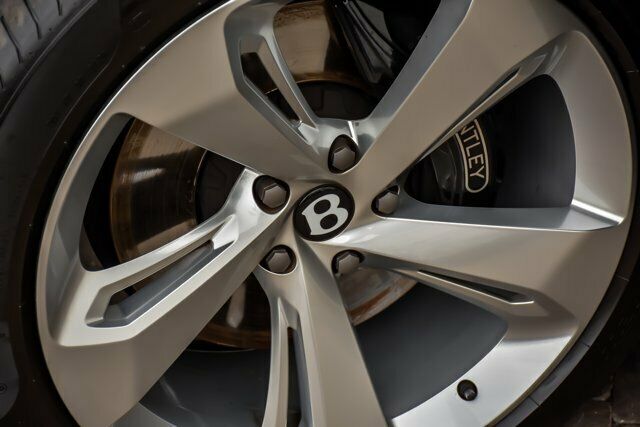 2018 Bentley Bentayga Onyx
