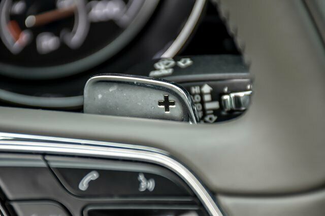 2018 Bentley Bentayga Onyx