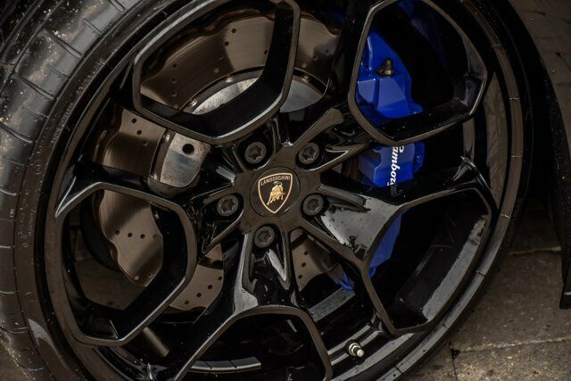2018 Lamborghini Huracan LP 580-2 Spyder With Navigation