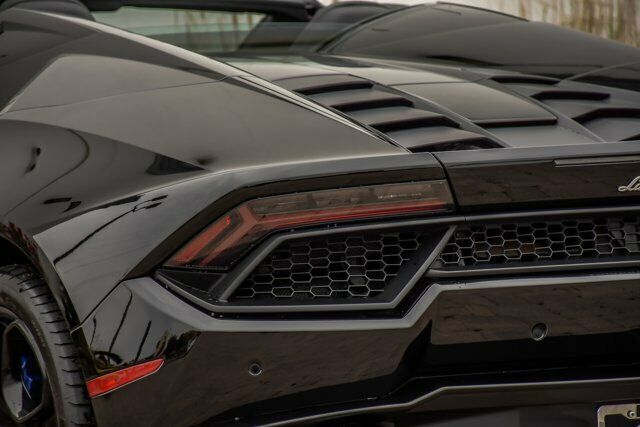2018 Lamborghini Huracan LP 580-2 Spyder With Navigation