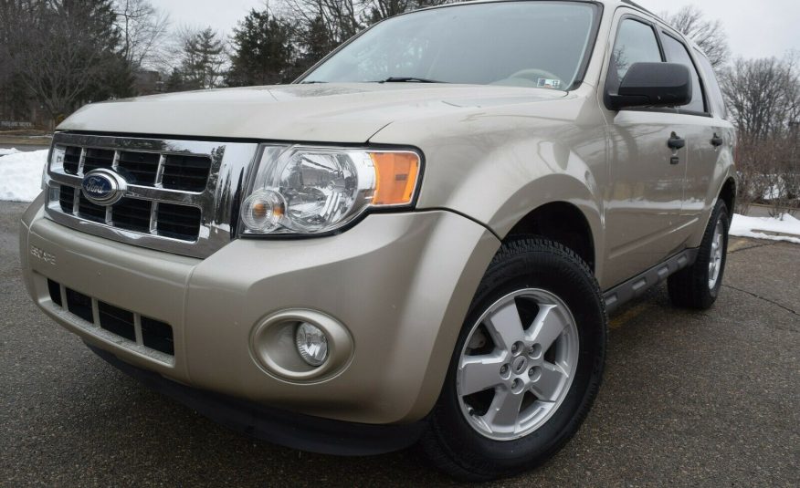 2010 Ford Escape AWD XLT-EDITION