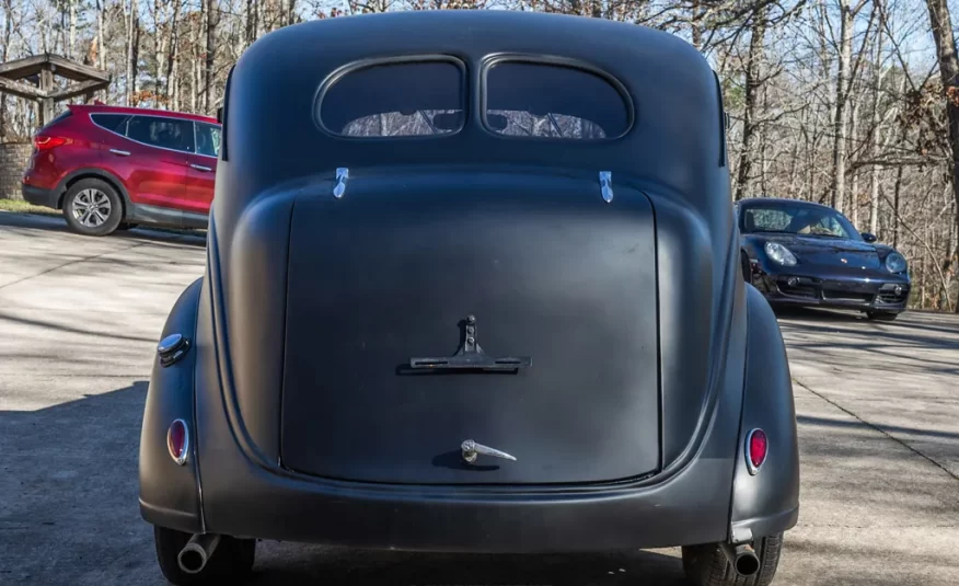 1937 PLY MOUTH DELUXE