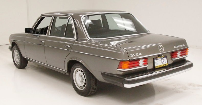 1983 Mercedes-Benz 300D Sedan