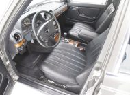 1983 Mercedes-Benz 300D Sedan