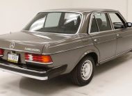 1983 Mercedes-Benz 300D Sedan