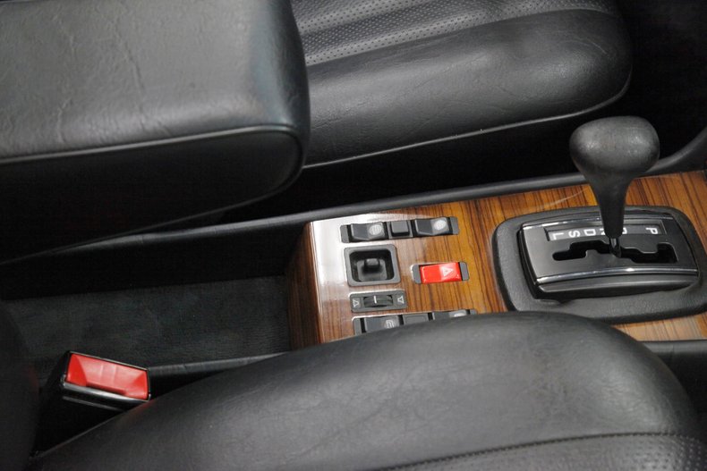 1983 Mercedes-Benz 300D Sedan