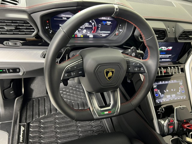 2022 Lamborghini Urus AWD 4dr SUV