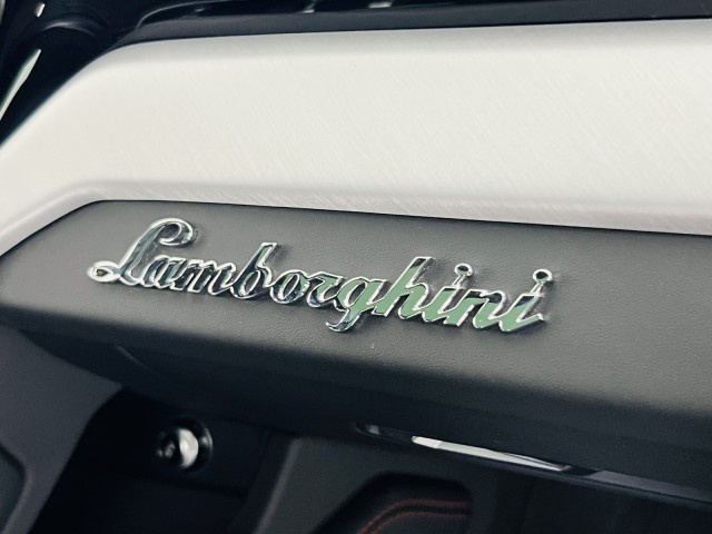 2022 Lamborghini Urus AWD 4dr SUV