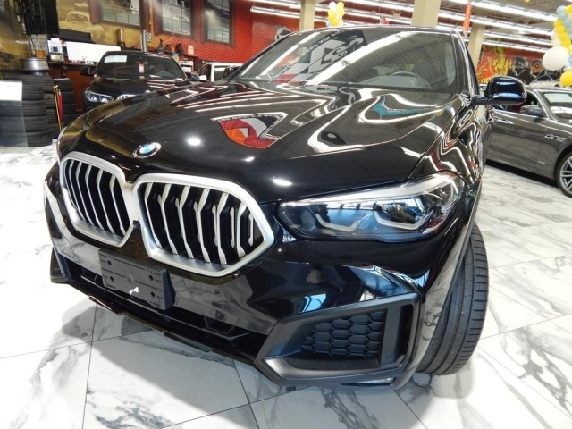 2021 BMW X6 xDrive40i AWD