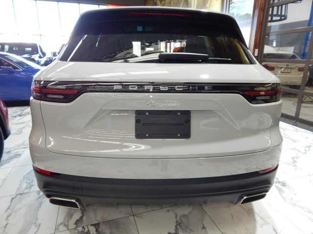 2022 Porsche Cayenne AWD