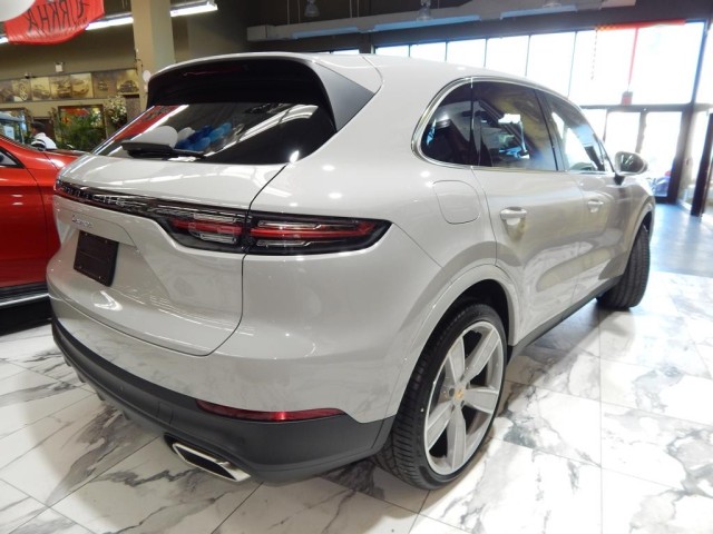 2022 Porsche Cayenne AWD