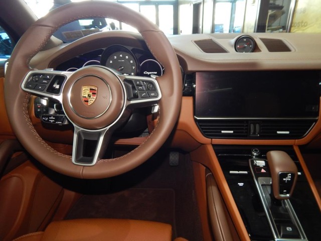 2022 Porsche Cayenne AWD