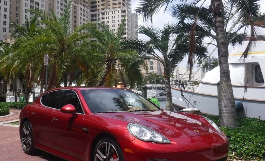 2011 Porsche Panamera 4dr Hatchback