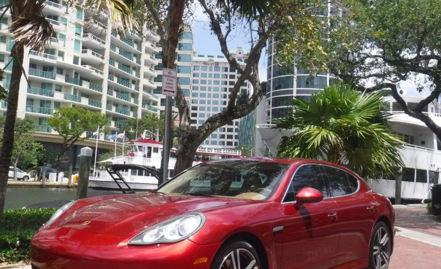 2011 Porsche Panamera 4dr Hatchback