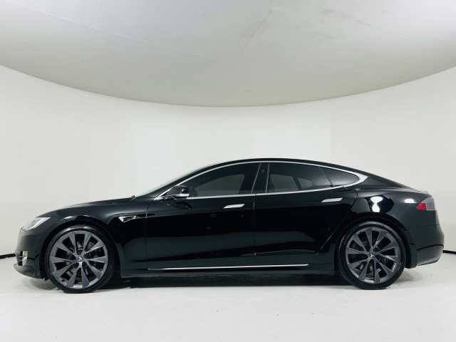 2021 Tesla Model S Long Range / Self Driving