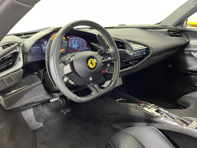 2022 Ferrari SF90 Stradale Highly optioned / Tons of Carbon Fibre