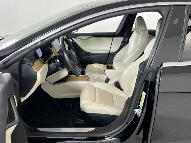 2021 Tesla Model S Long Range / Self Driving
