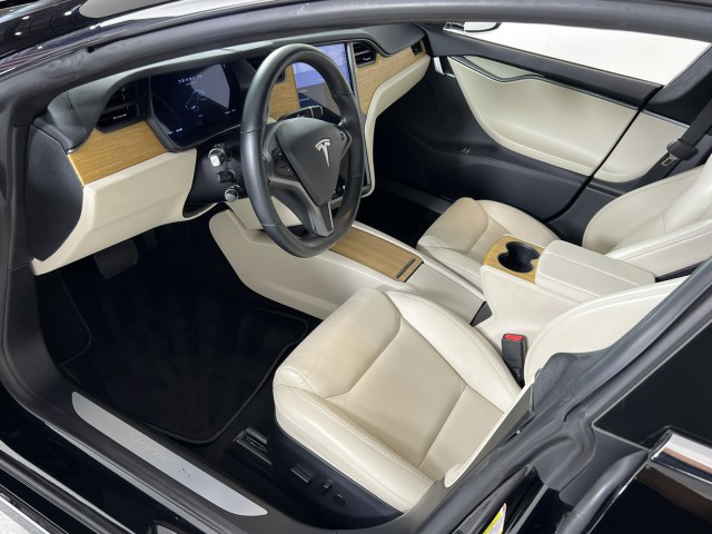 2021 Tesla Model S Long Range / Self Driving