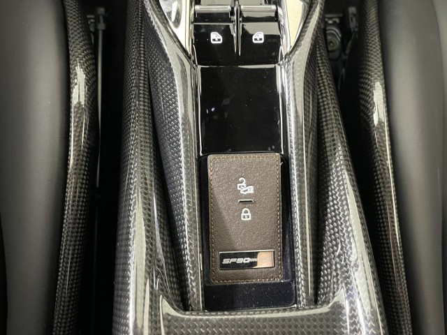 2022 Ferrari SF90 Stradale Highly optioned / Tons of Carbon Fibre