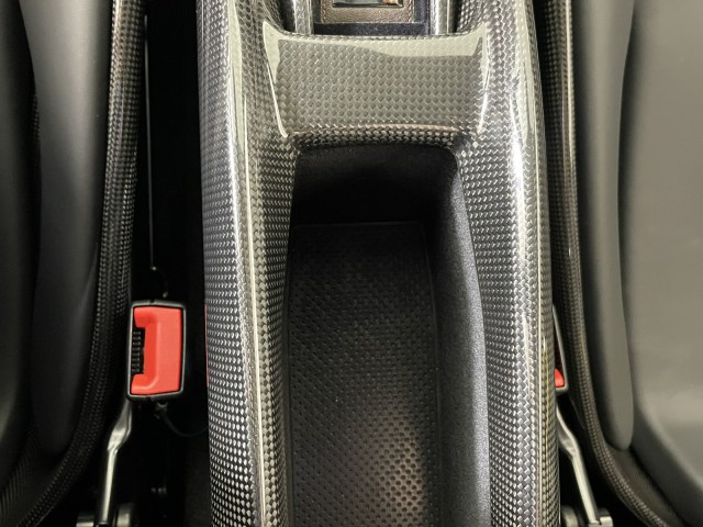 2022 Ferrari SF90 Stradale Highly optioned / Tons of Carbon Fibre