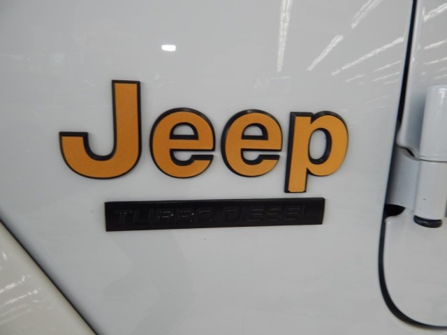 2021 Jeep Gladiator Willys 4WD Diesel