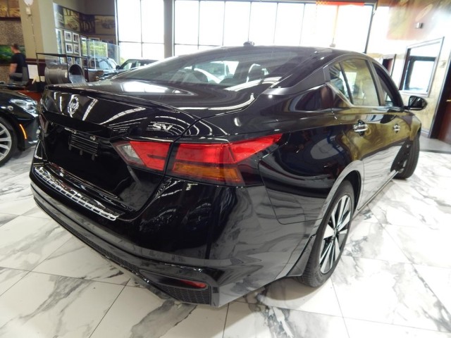 2021 Nissan Altima 2.5 SV
