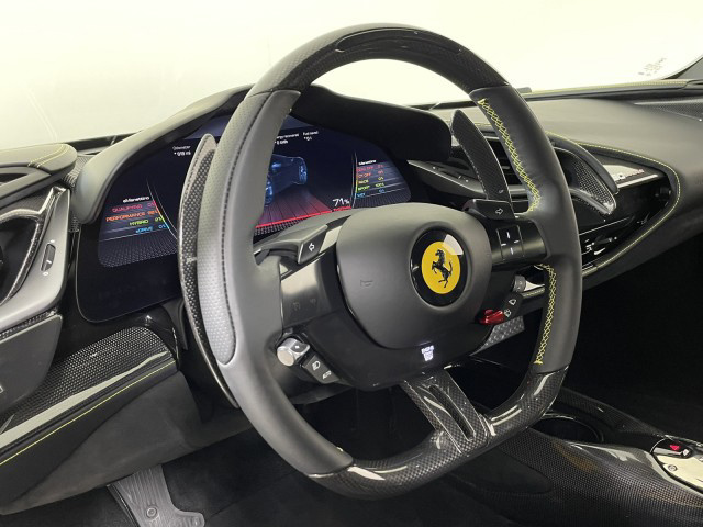 2022 Ferrari SF90 Stradale Highly optioned / Tons of Carbon Fibre
