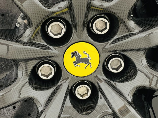 2022 Ferrari SF90 Stradale Highly optioned / Tons of Carbon Fibre