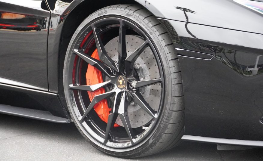 2019 Lamborghini Aventador LP 740-4 S