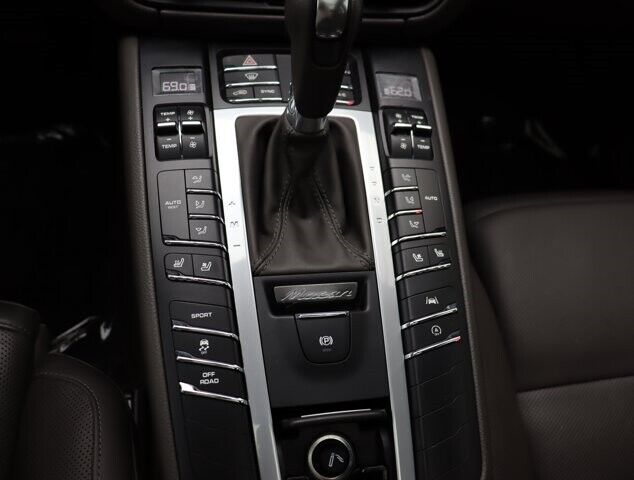2020 Porsche Macan S