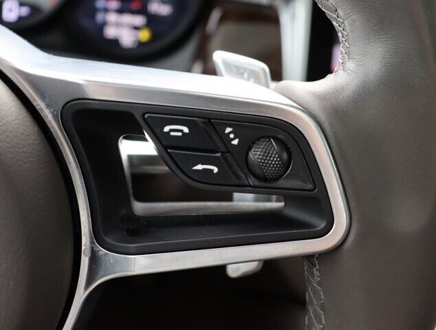 2020 Porsche Macan S