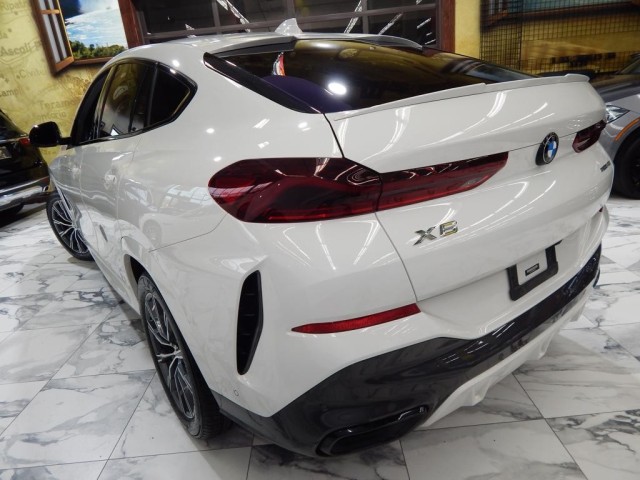 2021 BMW X6 xDrive40i AWD