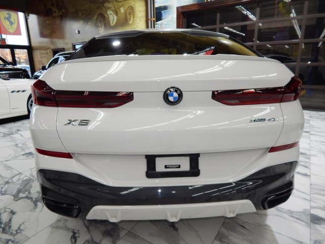 2021 BMW X6 xDrive40i AWD