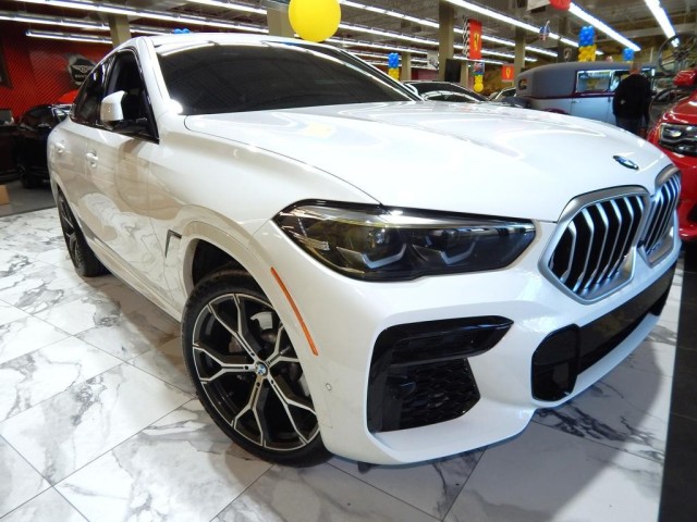 2022 BMW X6 xDrive40i AWD