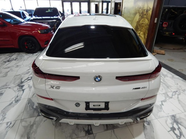 2022 BMW X6 xDrive40i AWD