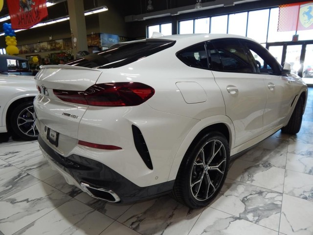 2022 BMW X6 xDrive40i AWD