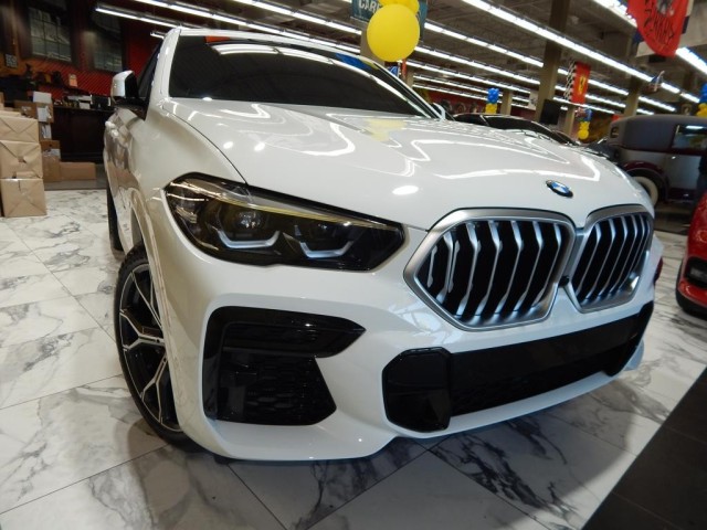 2022 BMW X6 xDrive40i AWD