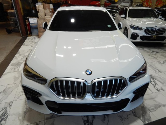 2022 BMW X6 xDrive40i AWD