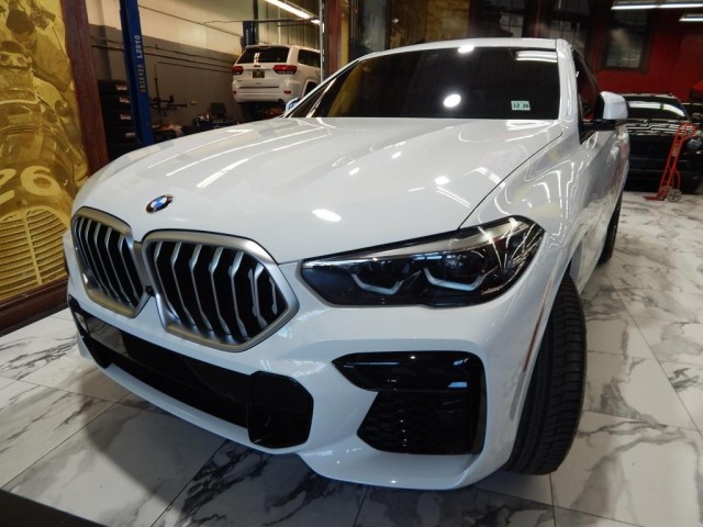 2022 BMW X6 xDrive40i AWD