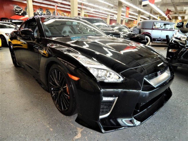 2020 Nissan GT-R Premium