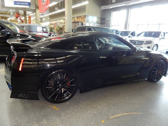 2020 Nissan GT-R Premium